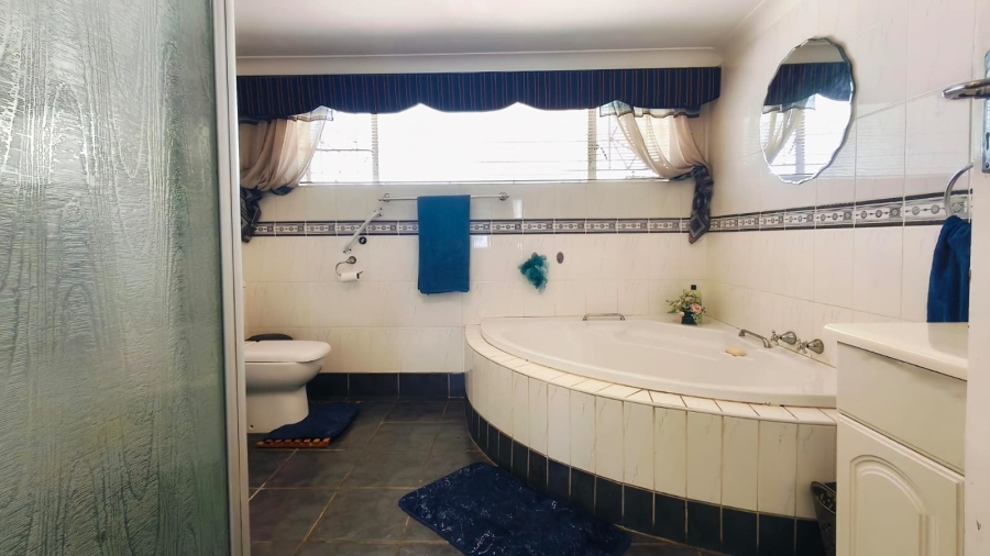 4 Bedroom Property for Sale in Miederpark North West